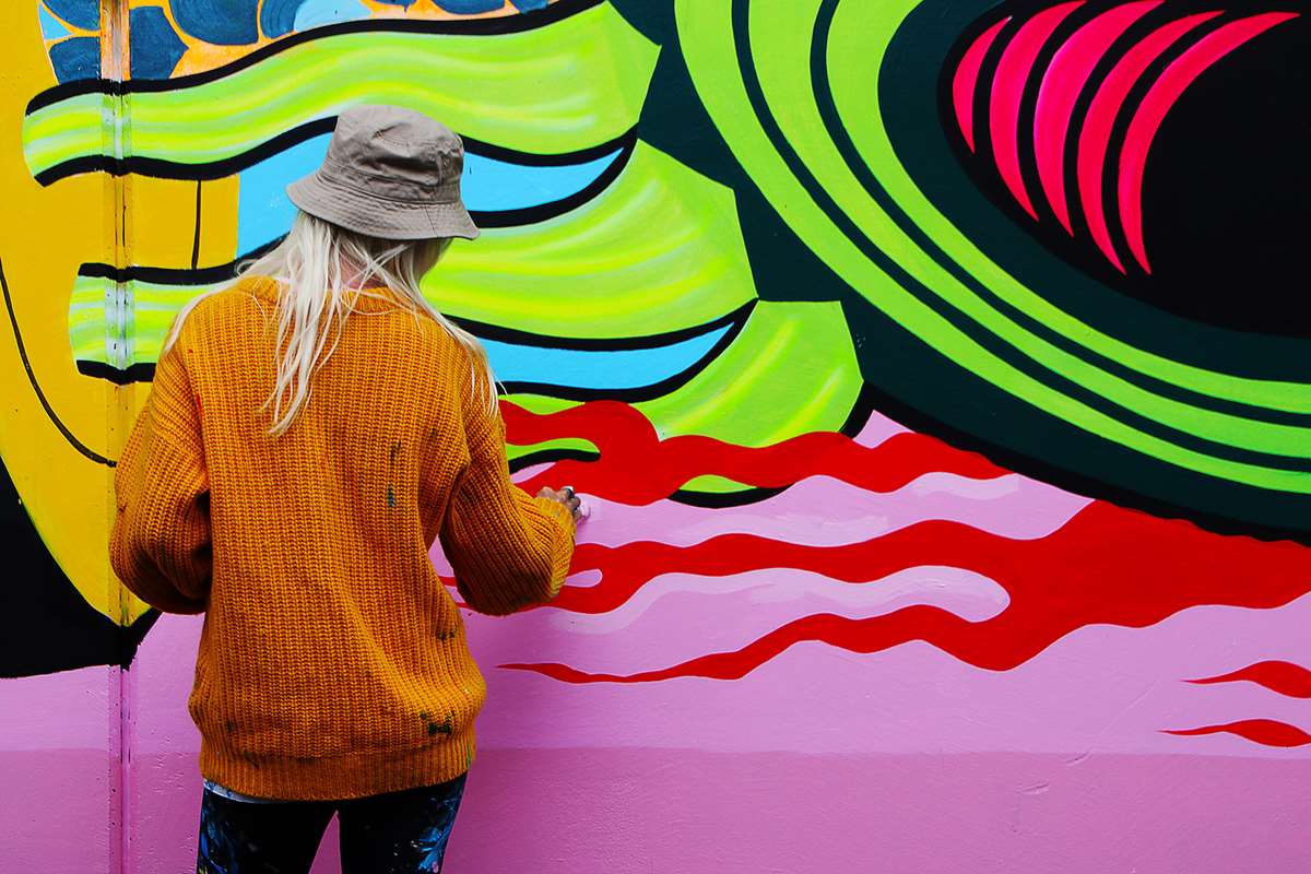 Gina Kiel Graffiato画壁画:Taupo街艺术节2019